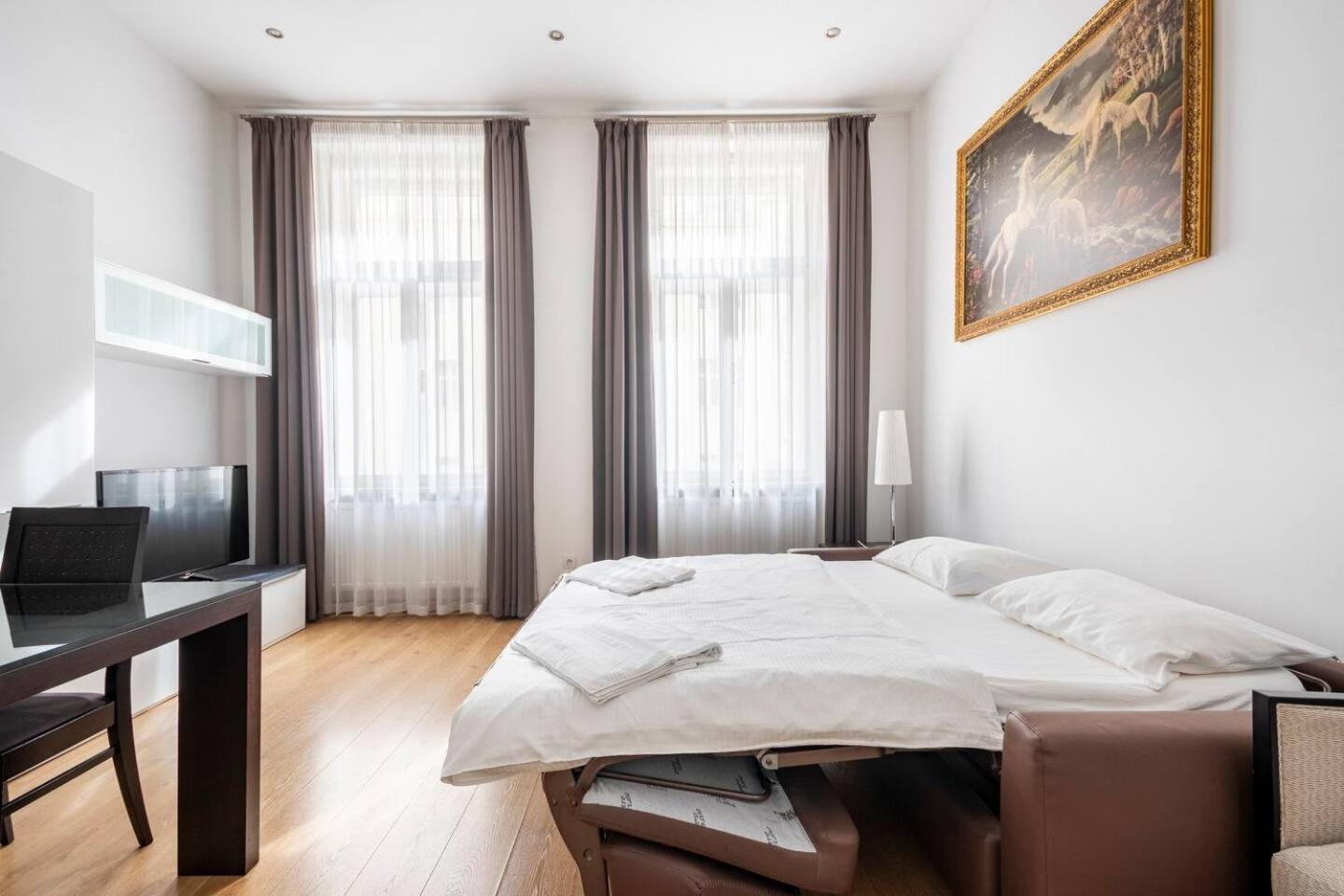 Daire Place Of Grace - 50 Meters From Dancing House